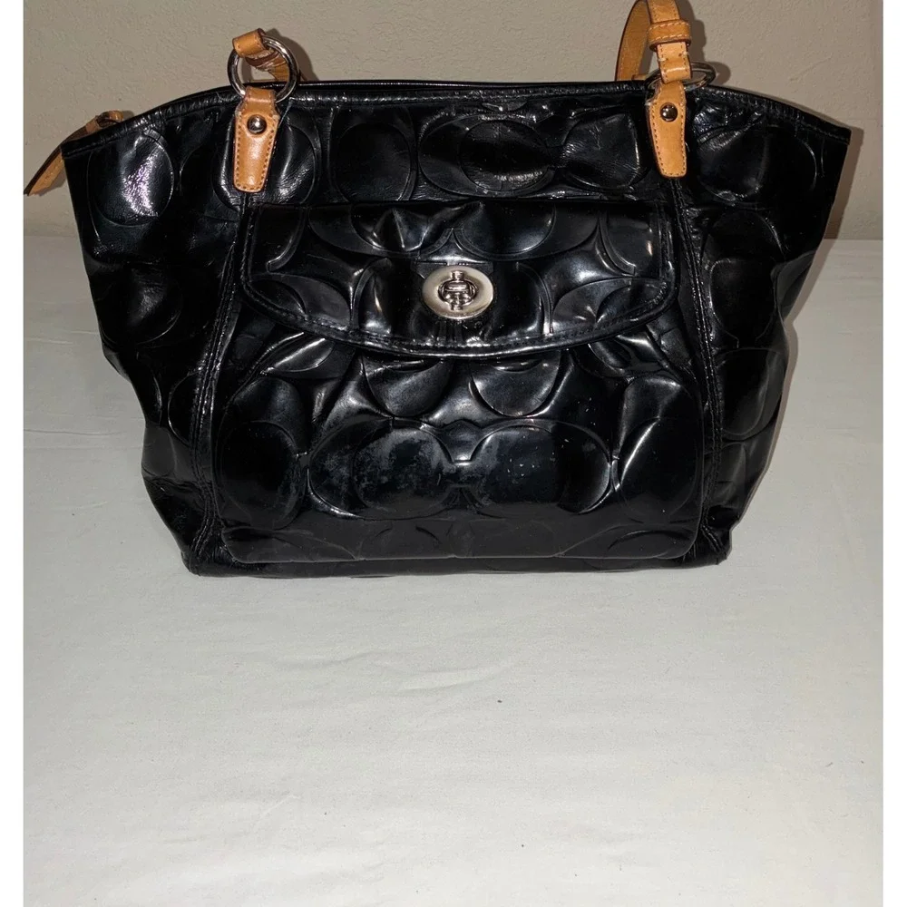 Coach Embossed Patent Leather  Signature C Tote Bag Black F14663 READ